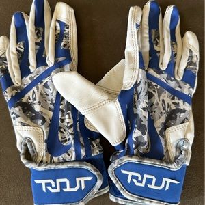 Trout batting gloves, small
